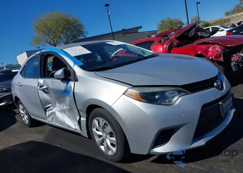 2016 Toyota Corolla Le z USA, uszkodzony, nr VIN 5YFBURHE8GP556008